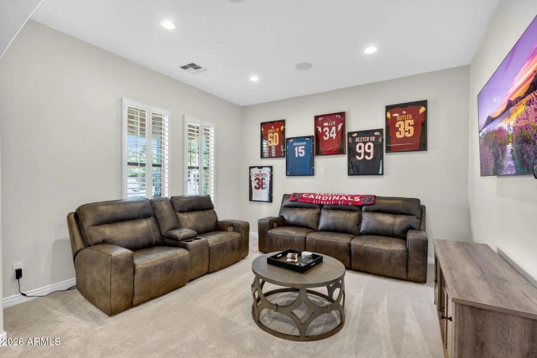 Real Estate Picture 14