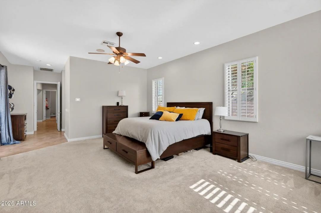 Real Estate Picture 17