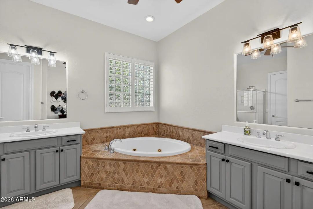 Real Estate Picture 19