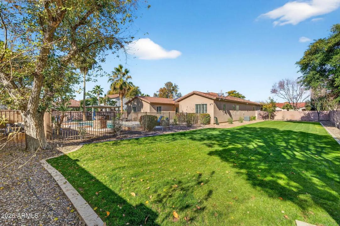 Real Estate Picture 35