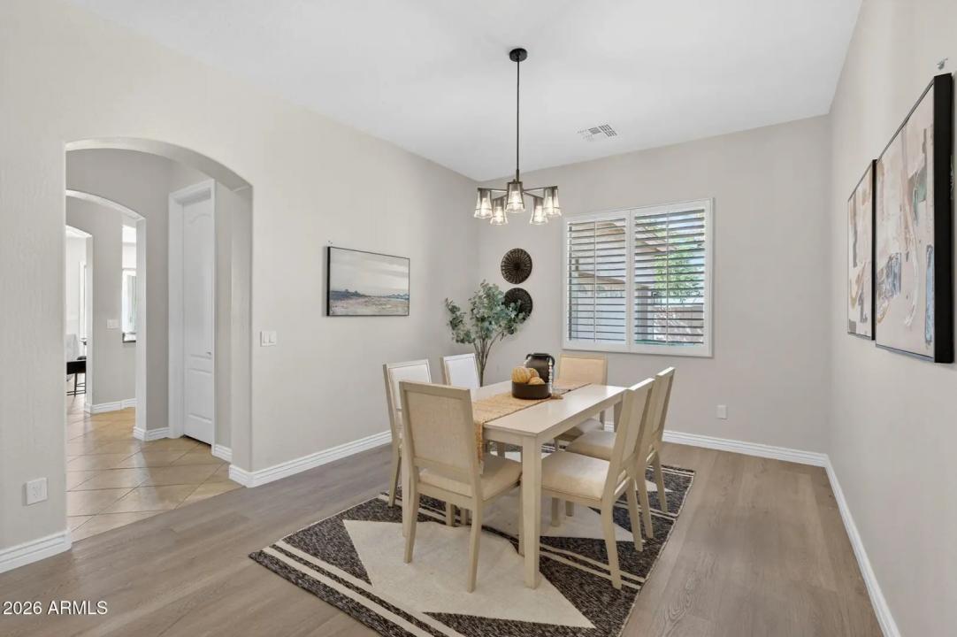 Real Estate Picture 15