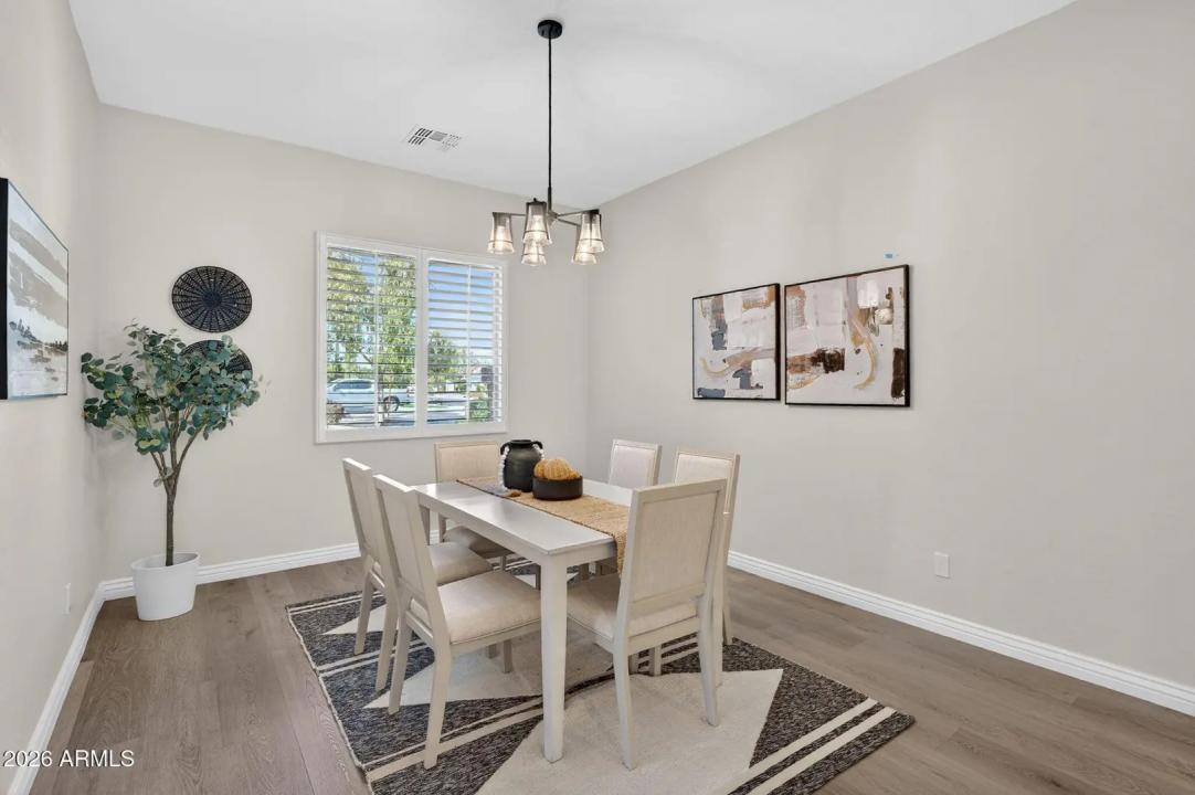 Real Estate Picture 16