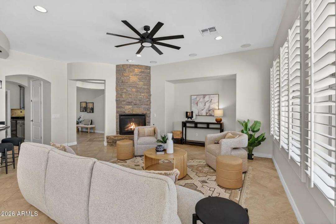 Real Estate Picture 6