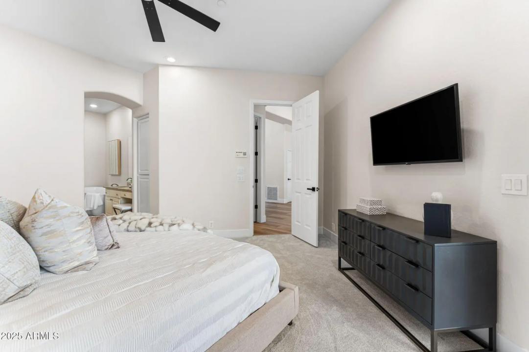 Real Estate Picture 21