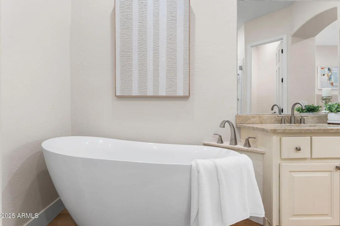 Real Estate Picture 27