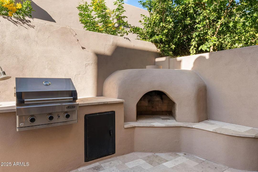 Real Estate Picture 40