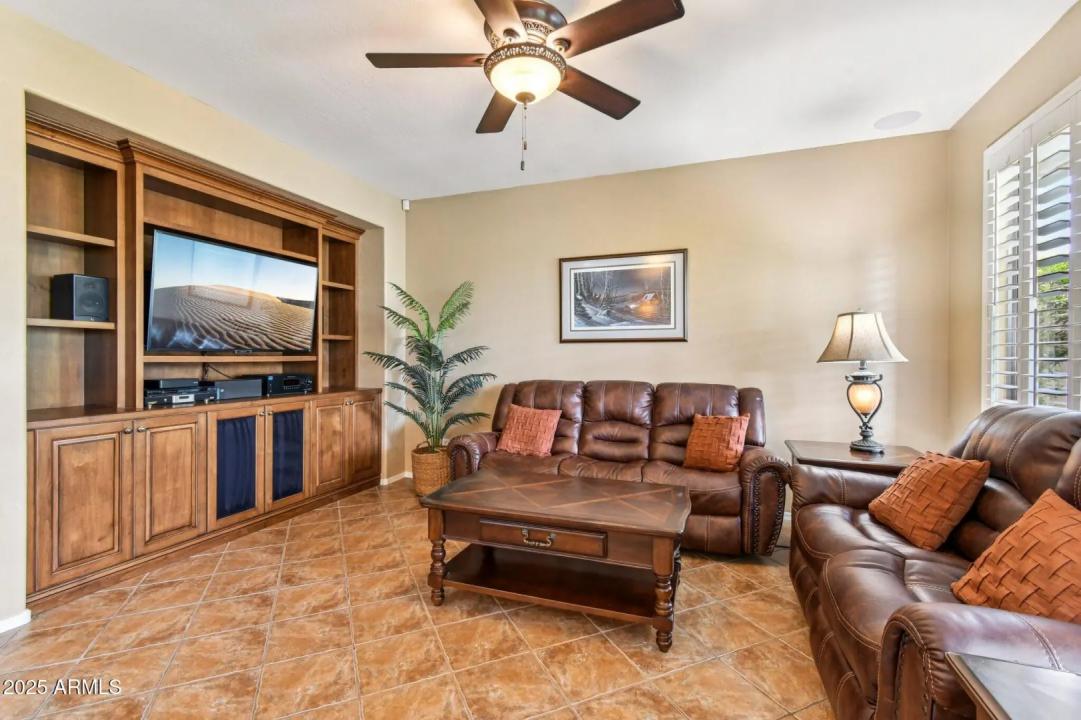 Real Estate Picture 6