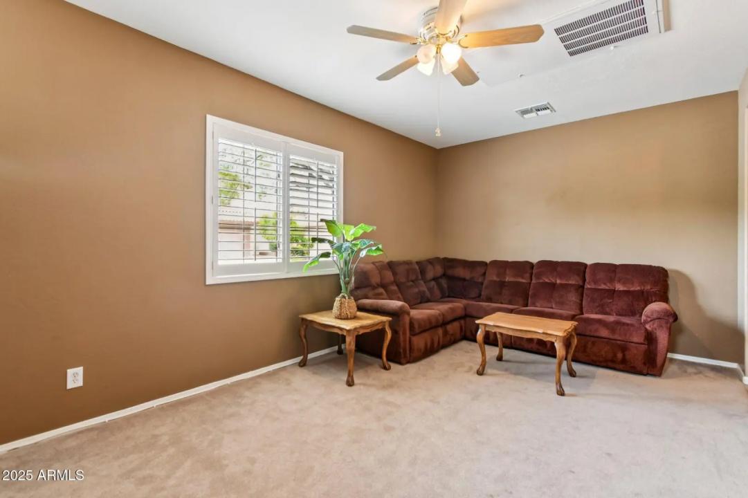 Real Estate Picture 15