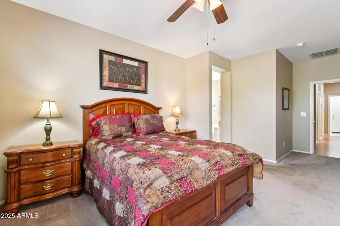 Real Estate Picture 24