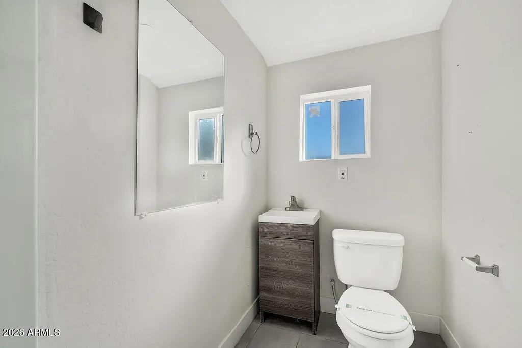 Real Estate Picture 9