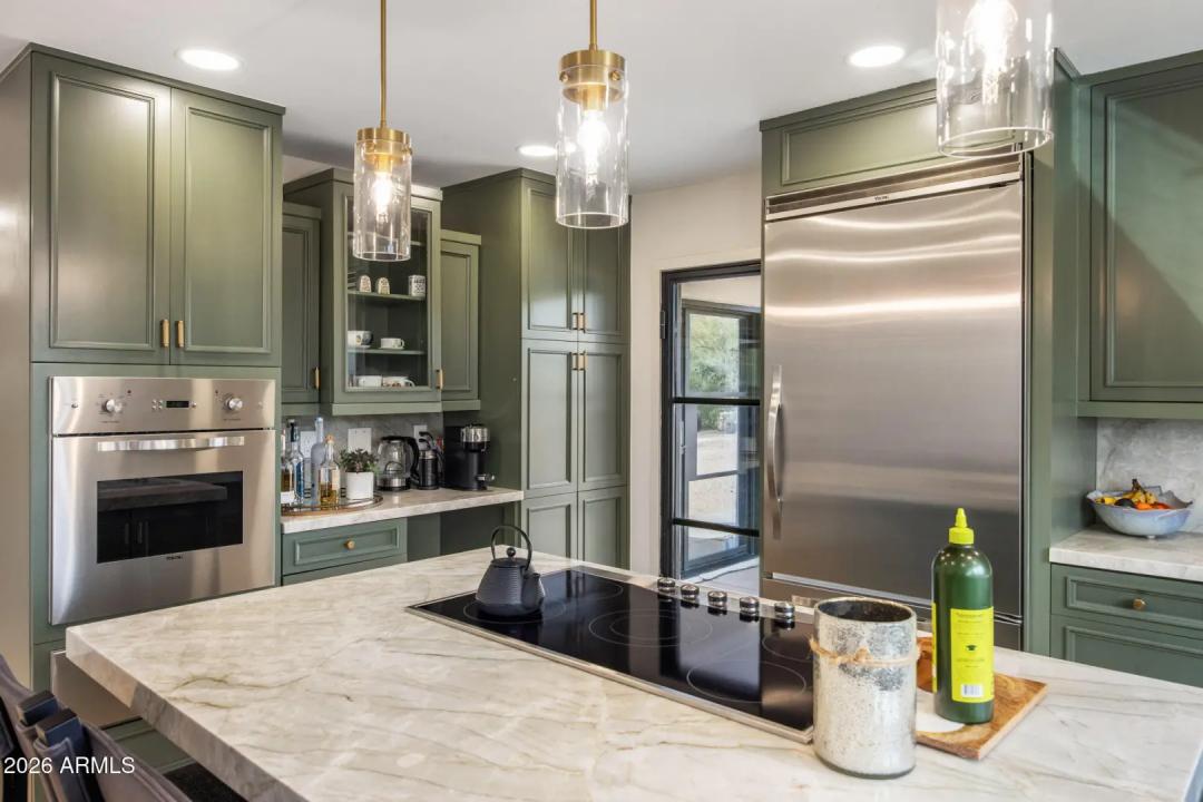 Real Estate Picture 12