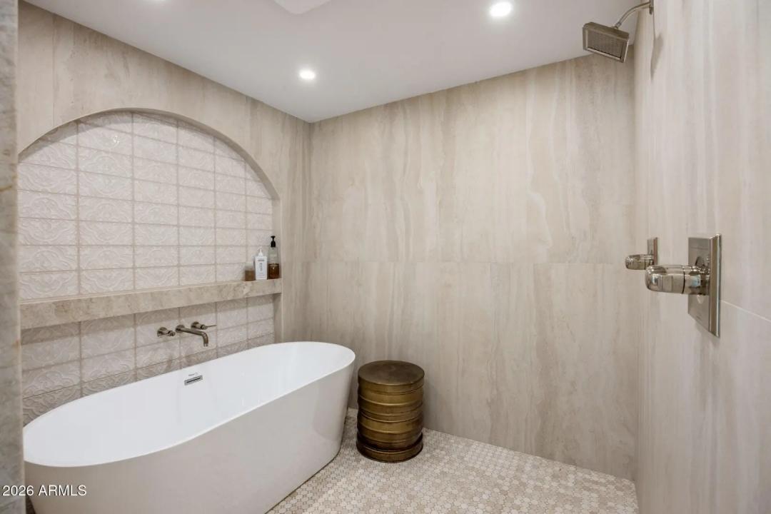 Real Estate Picture 21