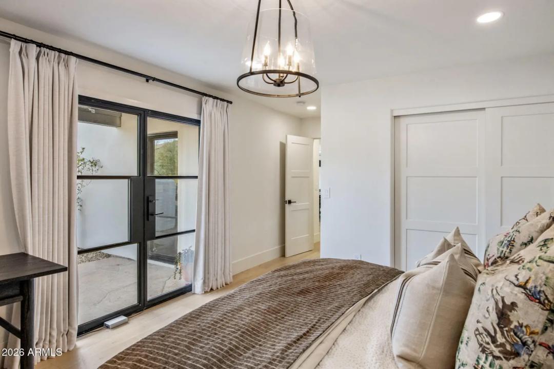 Real Estate Picture 24