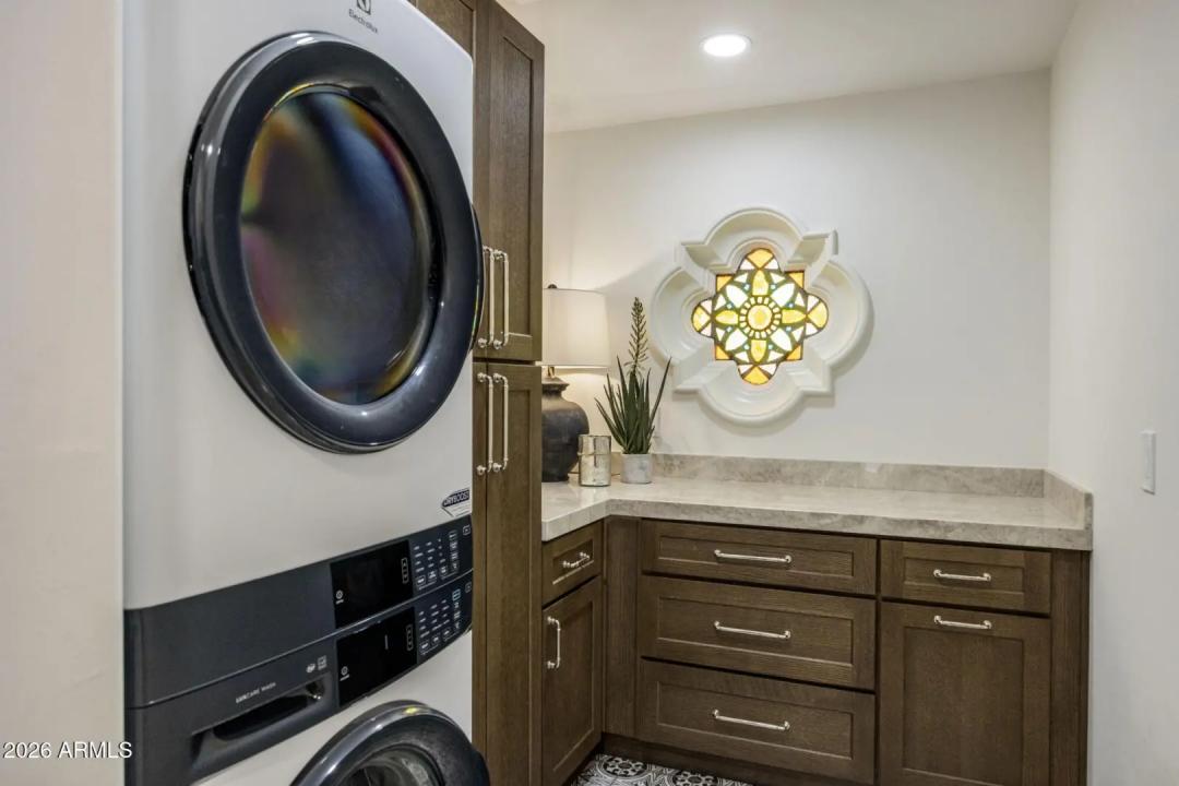 Real Estate Picture 27