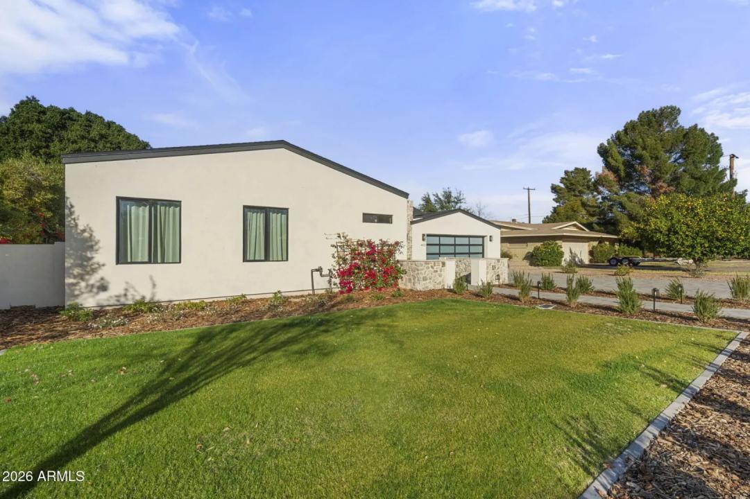 Real Estate Picture 2