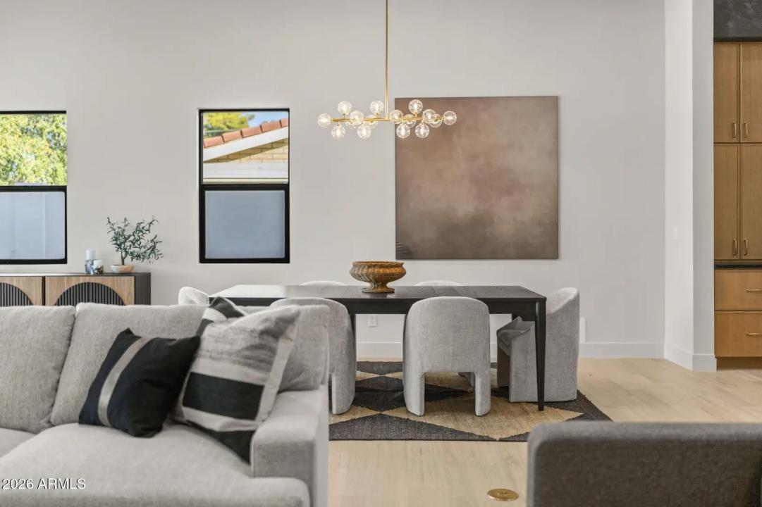 Real Estate Picture 14