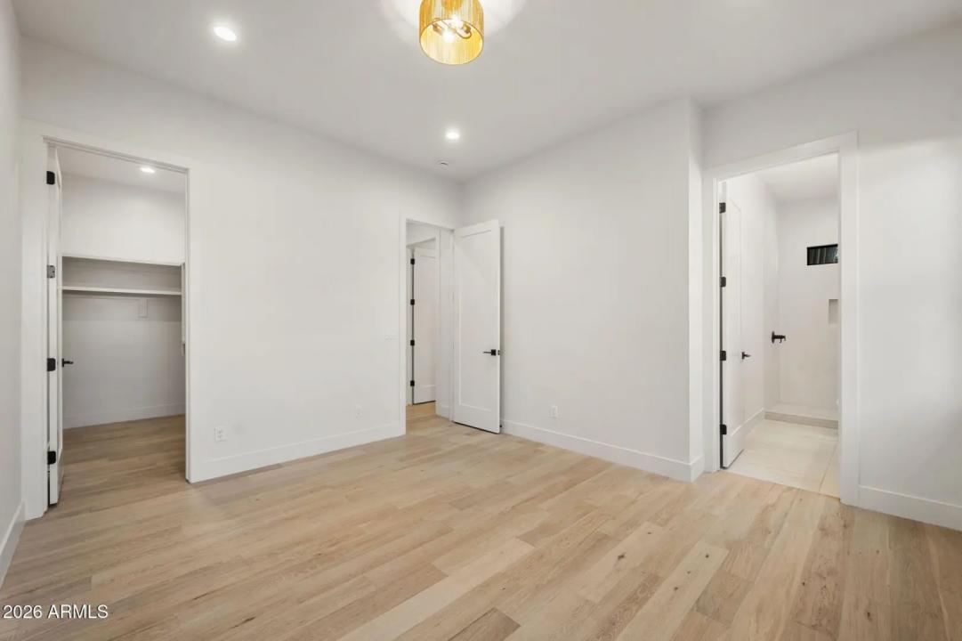 Real Estate Picture 22