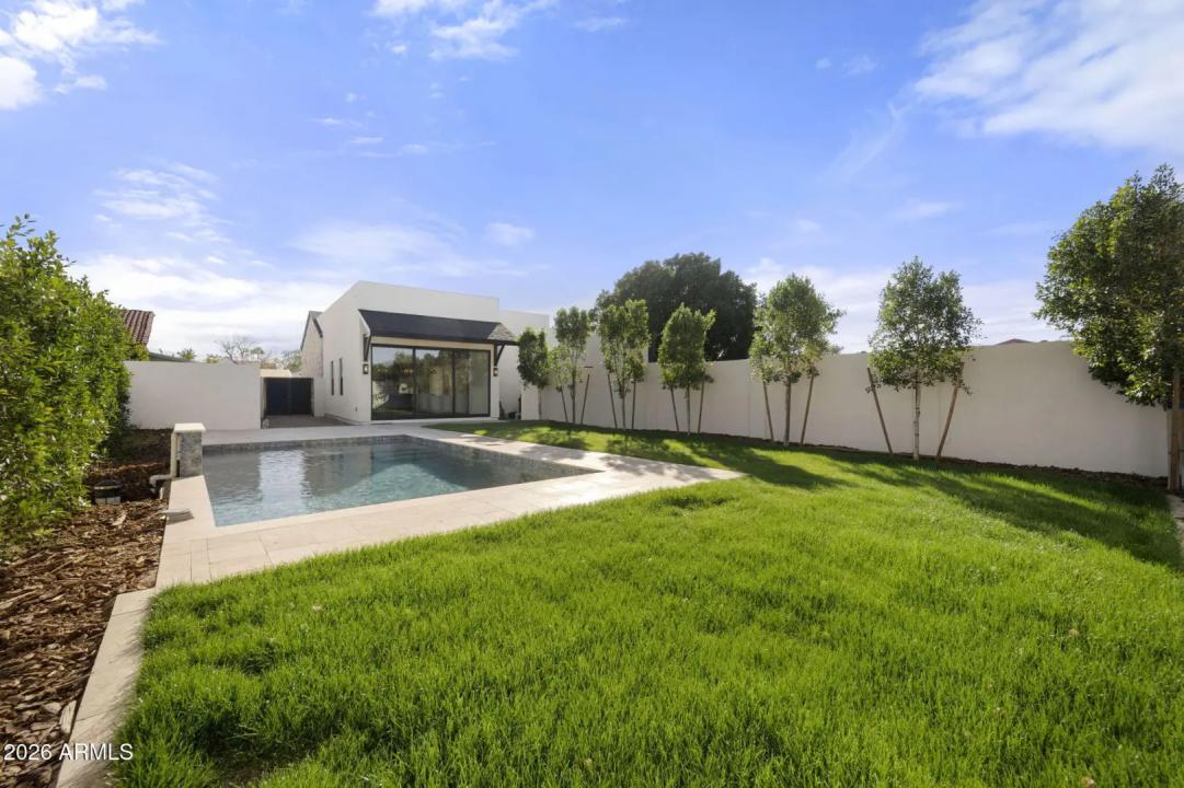 Real Estate Picture 36