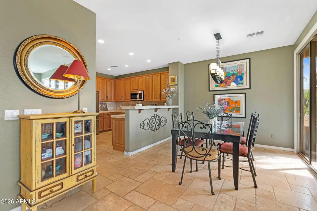 Real Estate Picture 7