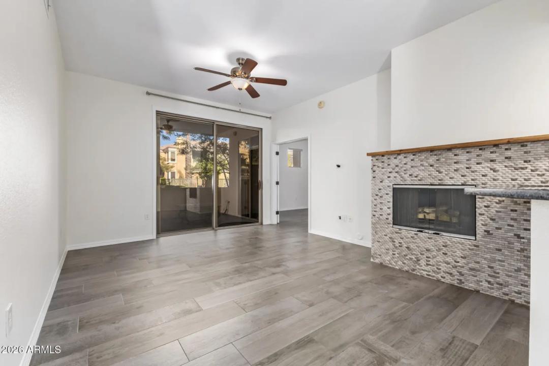 Real Estate Picture 11