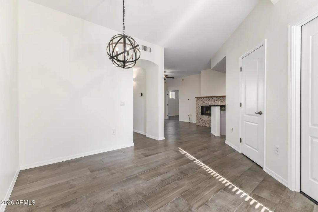 Real Estate Picture 5