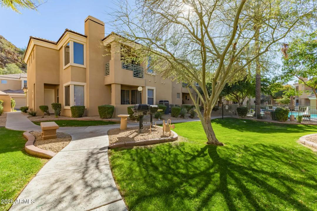 Real Estate Picture 32