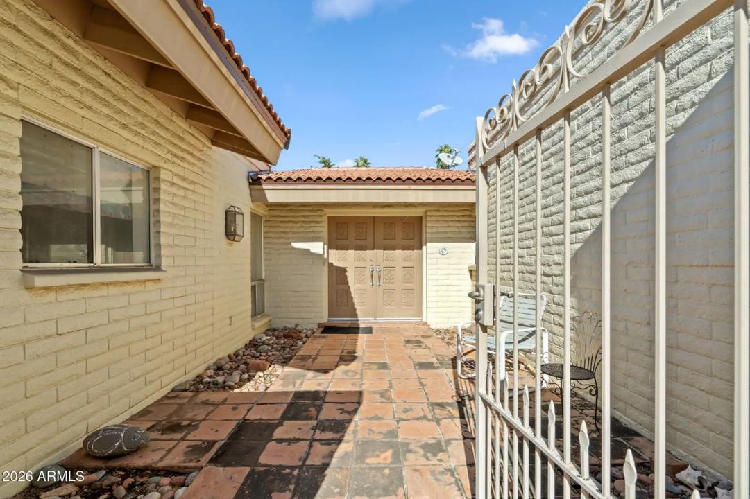 Real Estate Picture 3