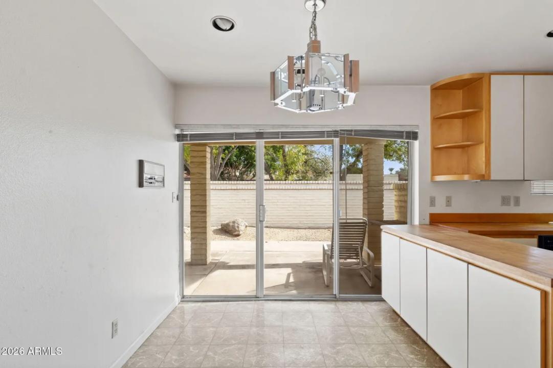 Real Estate Picture 12