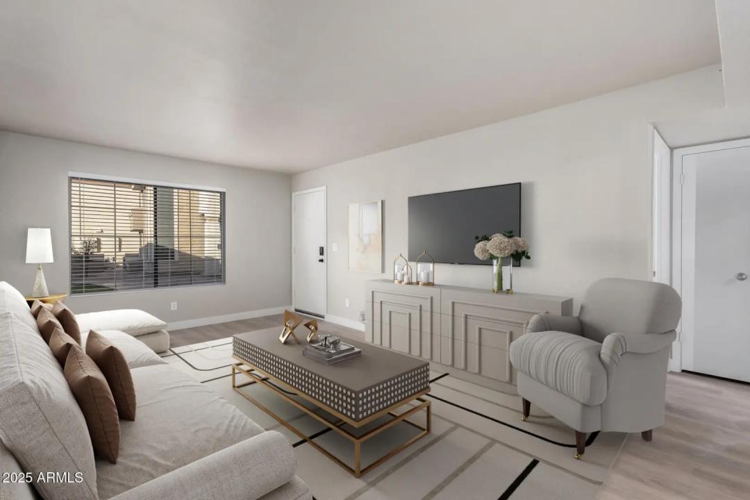 Real Estate Picture 3