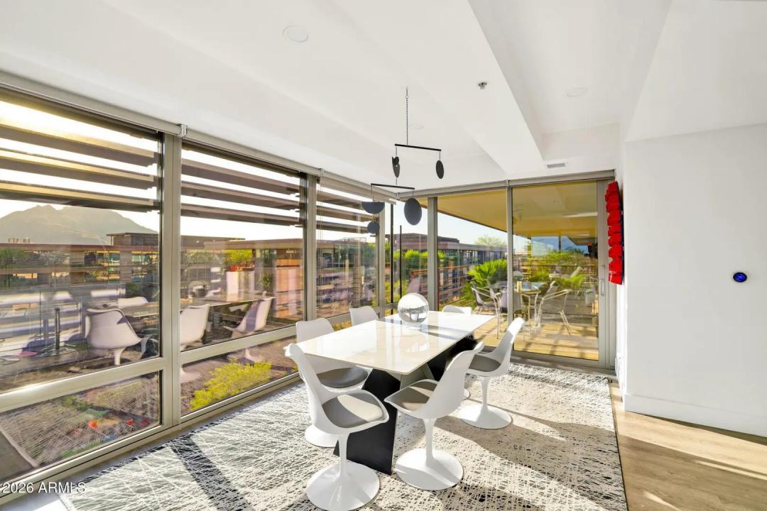 Real Estate Picture 8