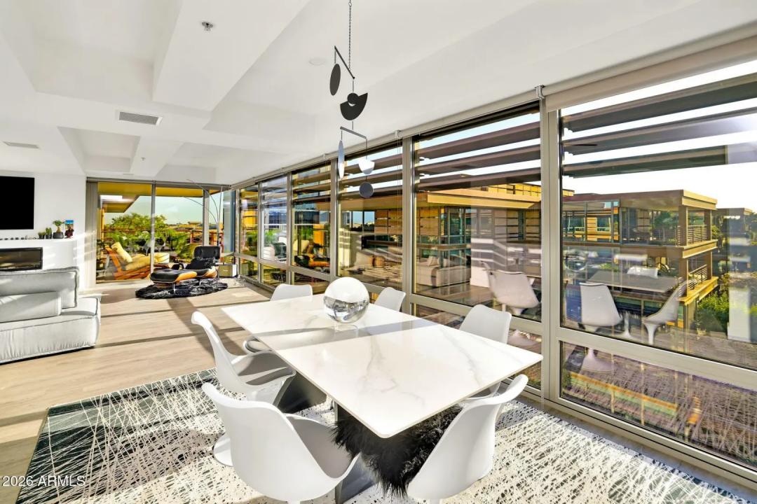 Real Estate Picture 5