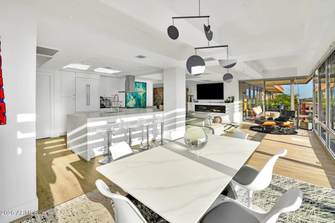 Real Estate Picture 15