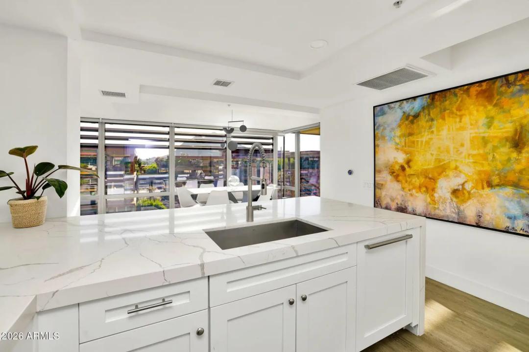 Real Estate Picture 17