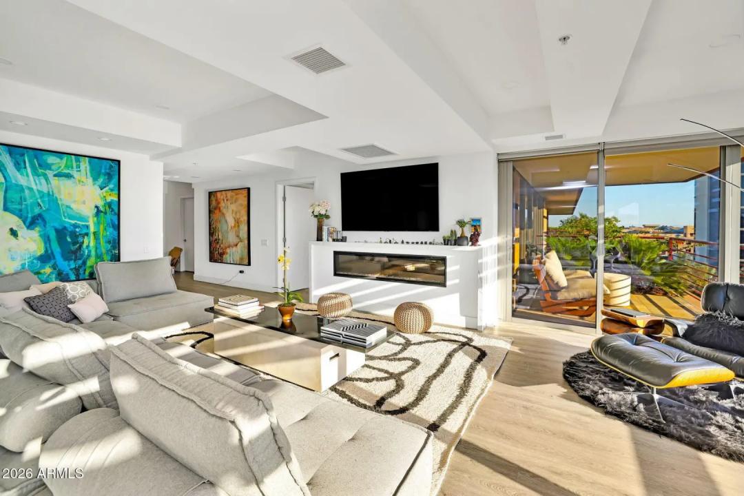 Real Estate Picture 18