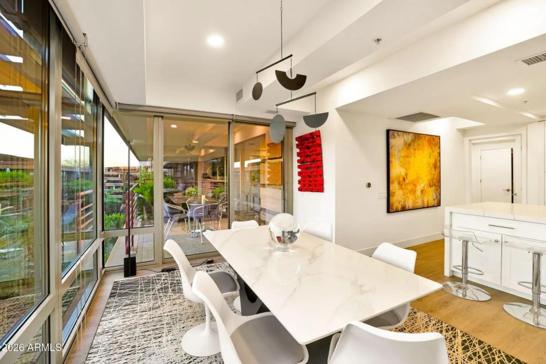 Real Estate Picture 9