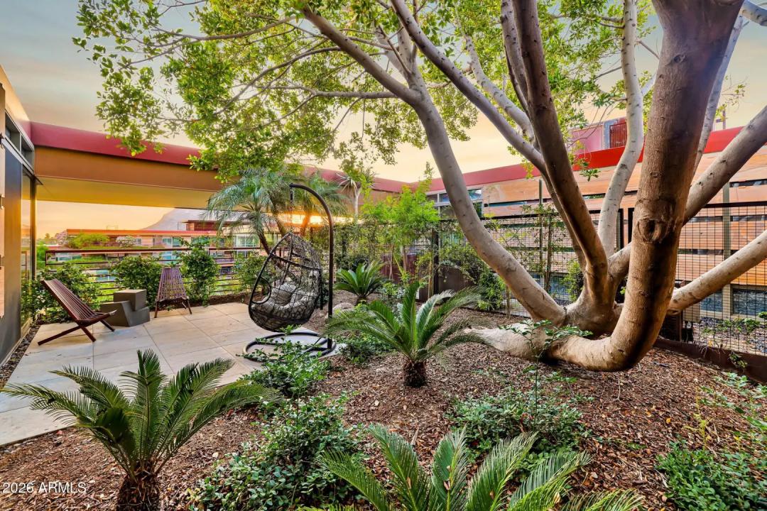 Real Estate Picture 21