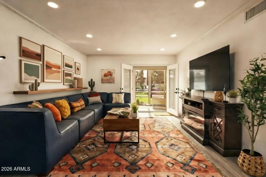 Real Estate Picture 4