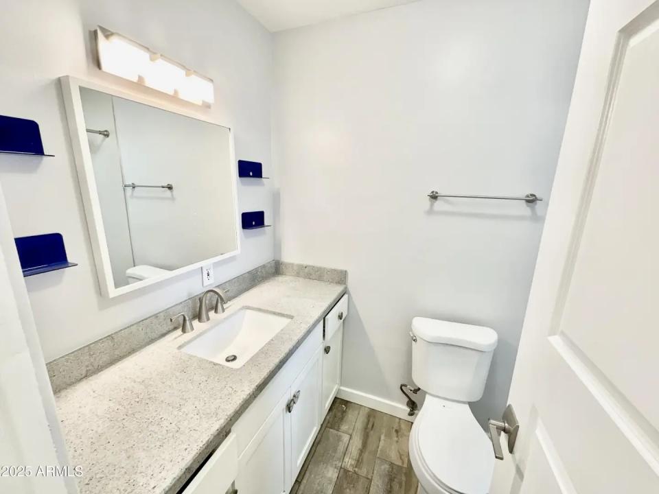 Real Estate Picture 17