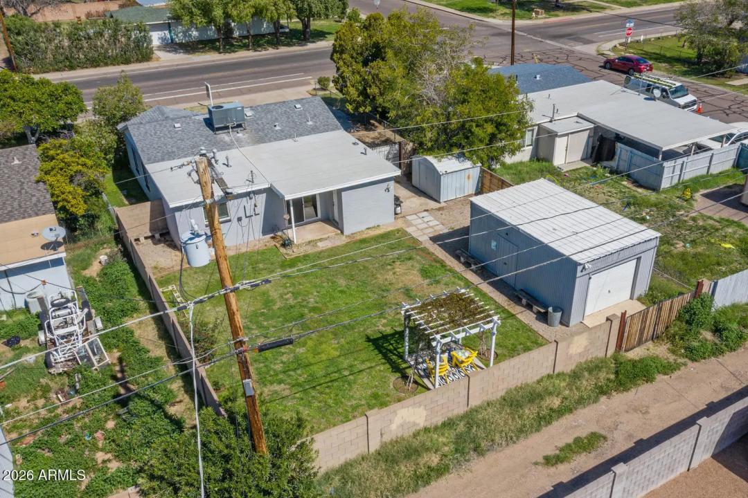 Real Estate Picture 24