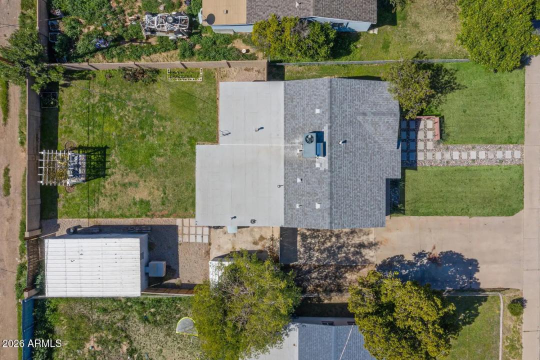 Real Estate Picture 25