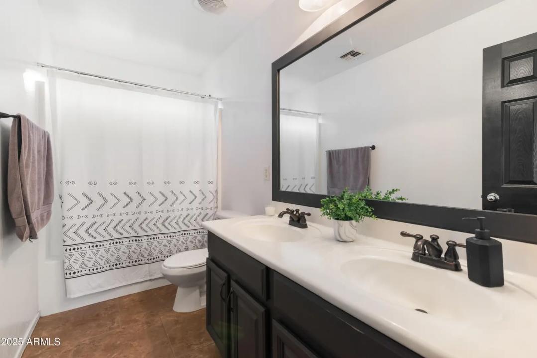 Real Estate Picture 33