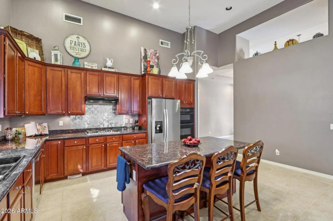 Real Estate Picture 12