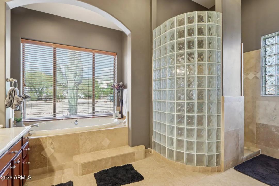 Real Estate Picture 27