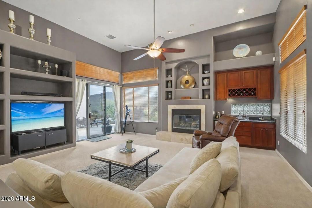 Real Estate Picture 14