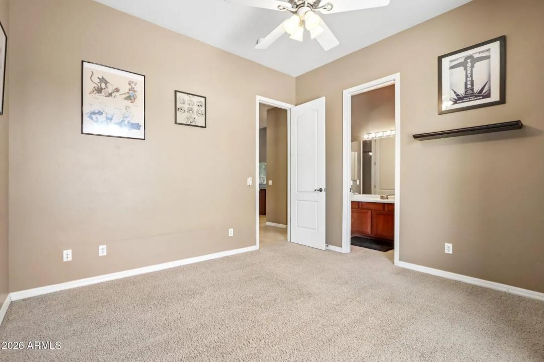 Real Estate Picture 32