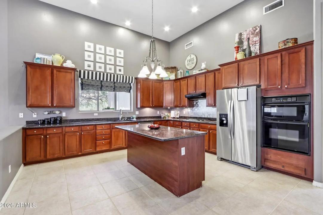 Real Estate Picture 12