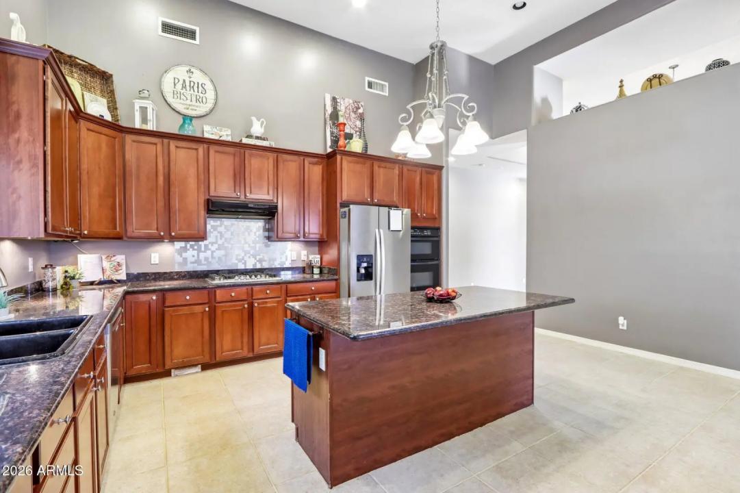 Real Estate Picture 13
