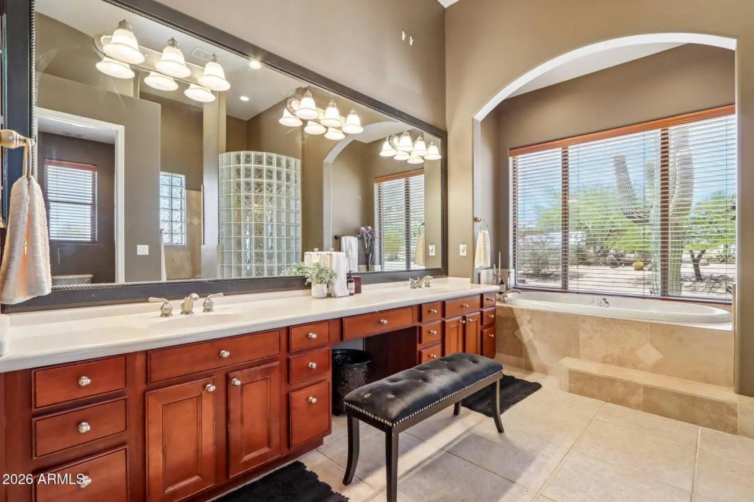 Real Estate Picture 26
