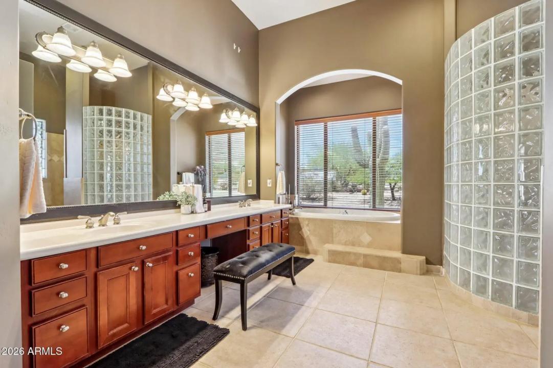 Real Estate Picture 27