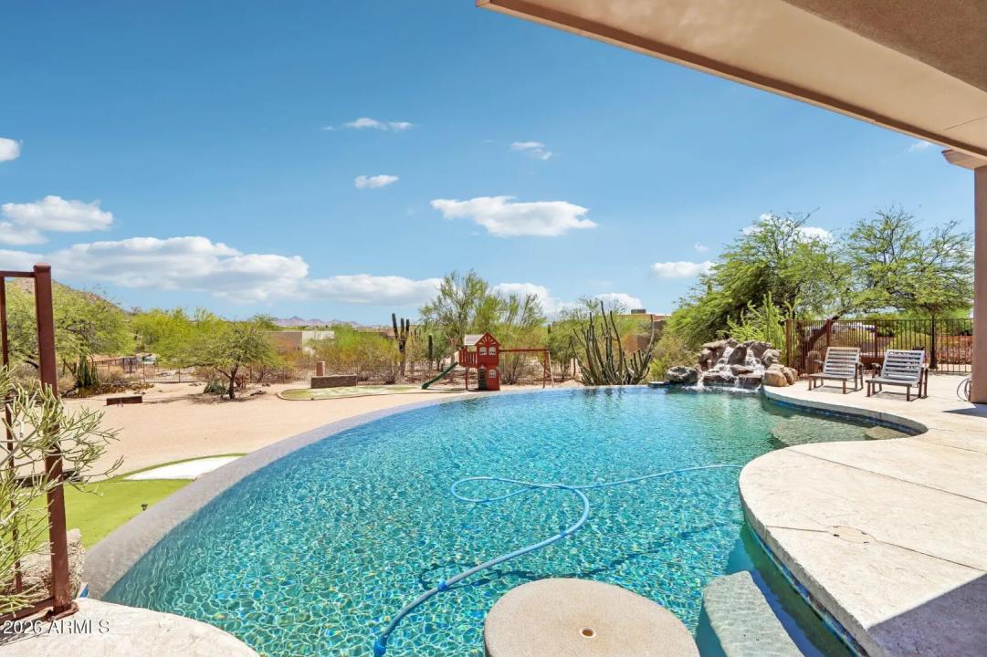 Real Estate Picture 38